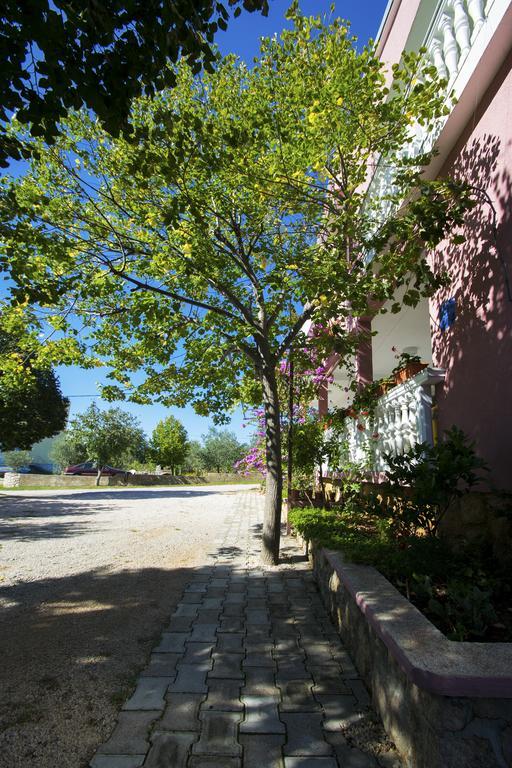 Apartments Zile Starigrad Exterior photo