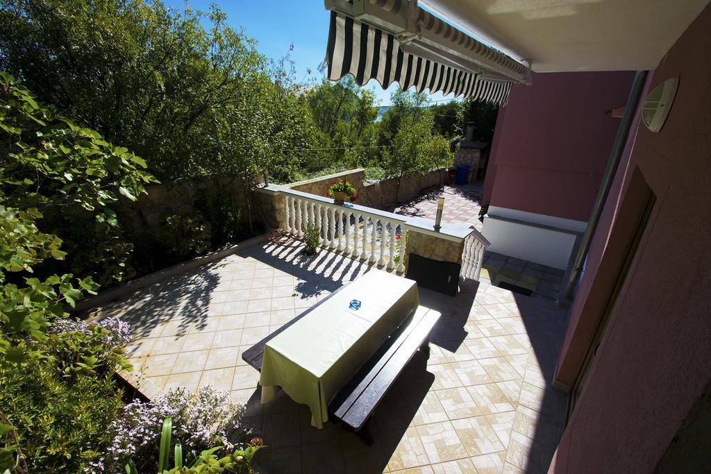 Apartments Zile Starigrad Exterior photo