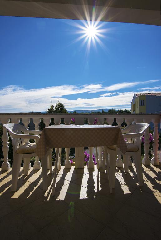 Apartments Zile Starigrad Room photo