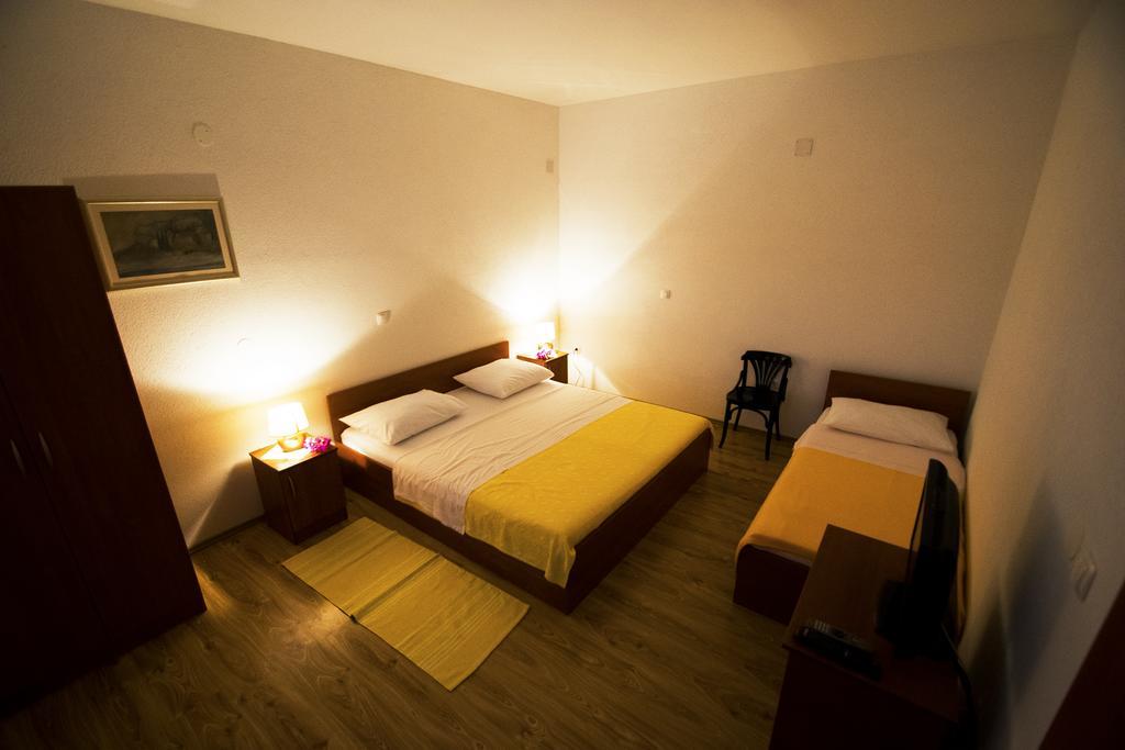 Apartments Zile Starigrad Room photo