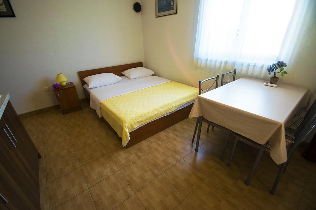 Apartments Zile Starigrad Room photo