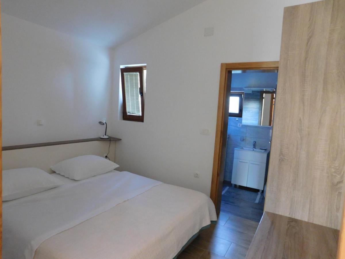 Apartments Zile Starigrad Exterior photo